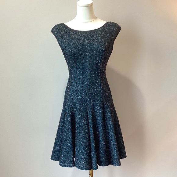 Maggy London Petites Scoop Back Metallic Fit & Flare Dress Black/Teal - Size 6P - Picture 1 of 7